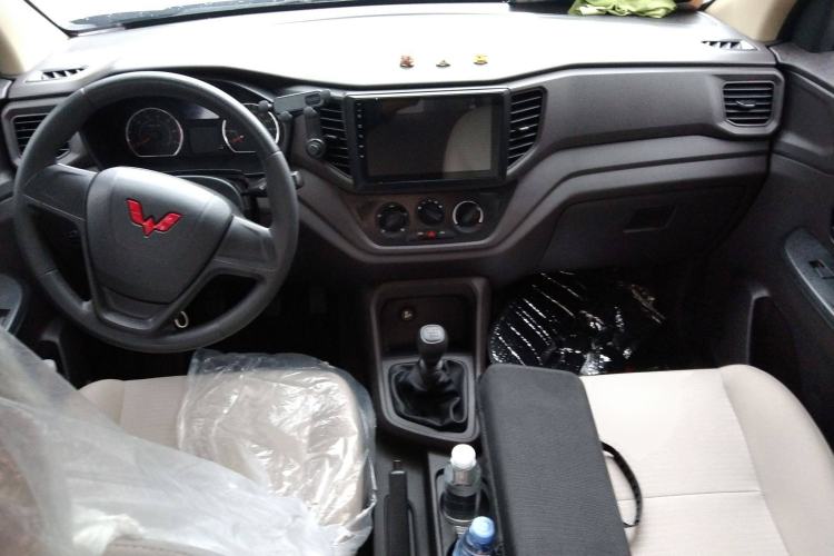 Used Wuling Hongguang V 2022 1.5L Jingqu Version Hydraulic Power Steering LAR
