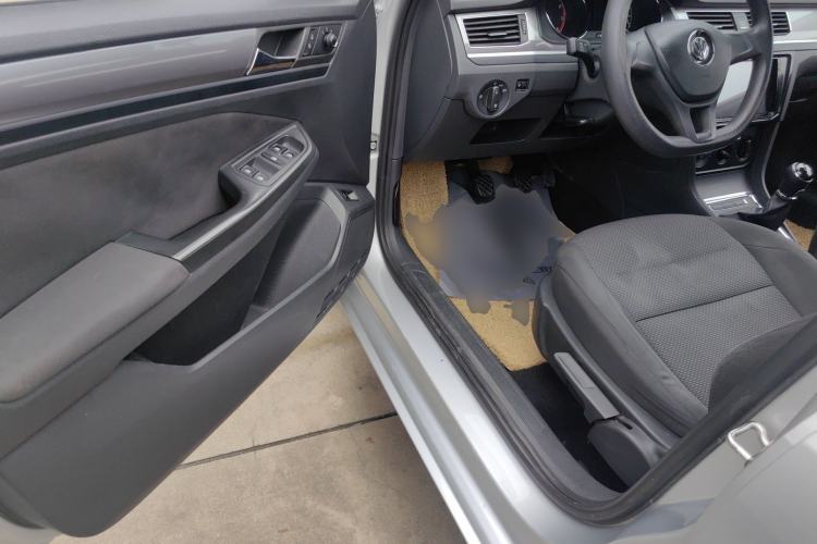 Used Volkswagen Bora 2018 1.5L Manual Fashion Model Driver Seat