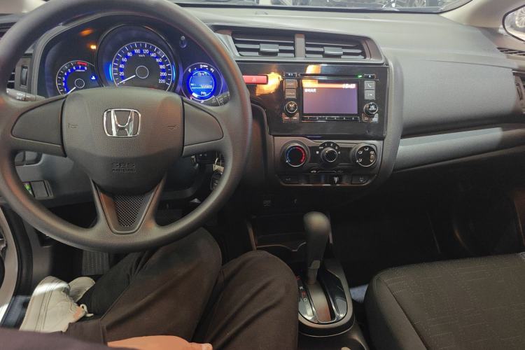 Used Honda Fit 2016 1.5L LXS CVT Comfort Sunroof Version Center Console