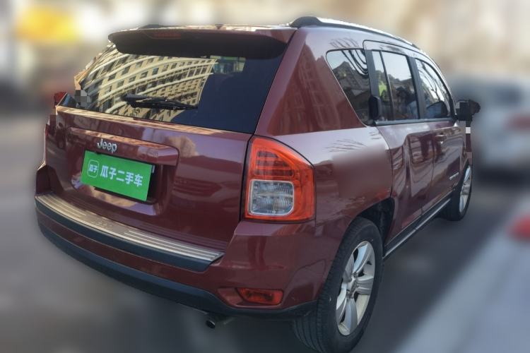 Used Jeep Compass 2012 2.4L four-wheel-drive sport version
