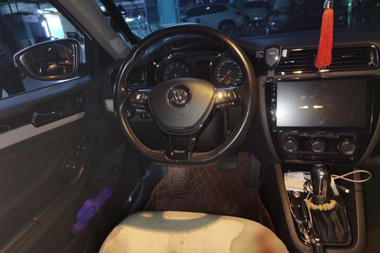 Used Volkswagen Sagitar 2017 230TSI Automatic Comfort Version