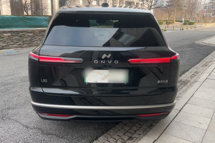 Used ONVO Luxeed L90 2025 Model—Max Six-Seater Version
