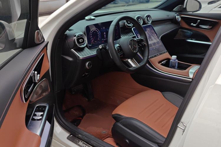 Used Mercedes-Benz C-Class 2024 Second Facelift C 260 L Sport Edition Driver Seat