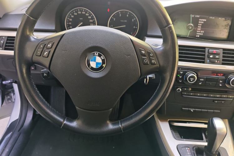 Used BMW 3 Series 2010 320i Luxury Model
