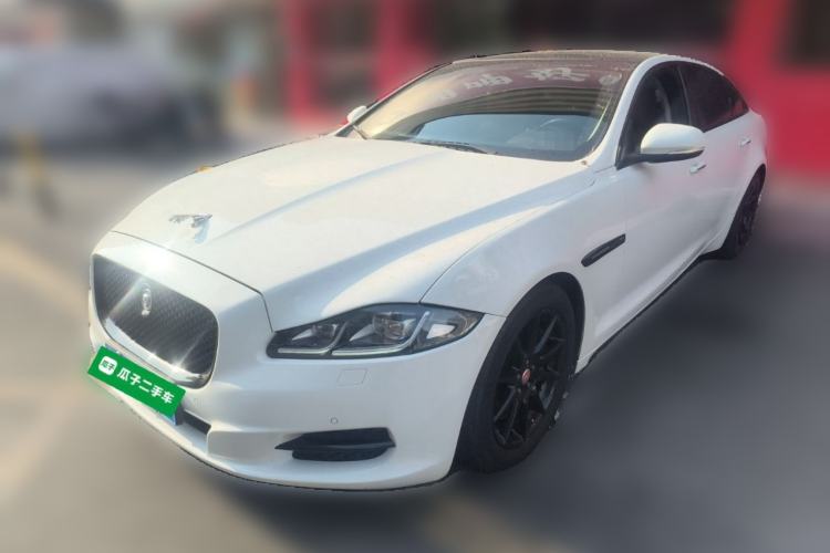 Used Jaguar XJ 2015 XJL 3.0 SC Two-Wheel-Drive Panoramic Business Edition