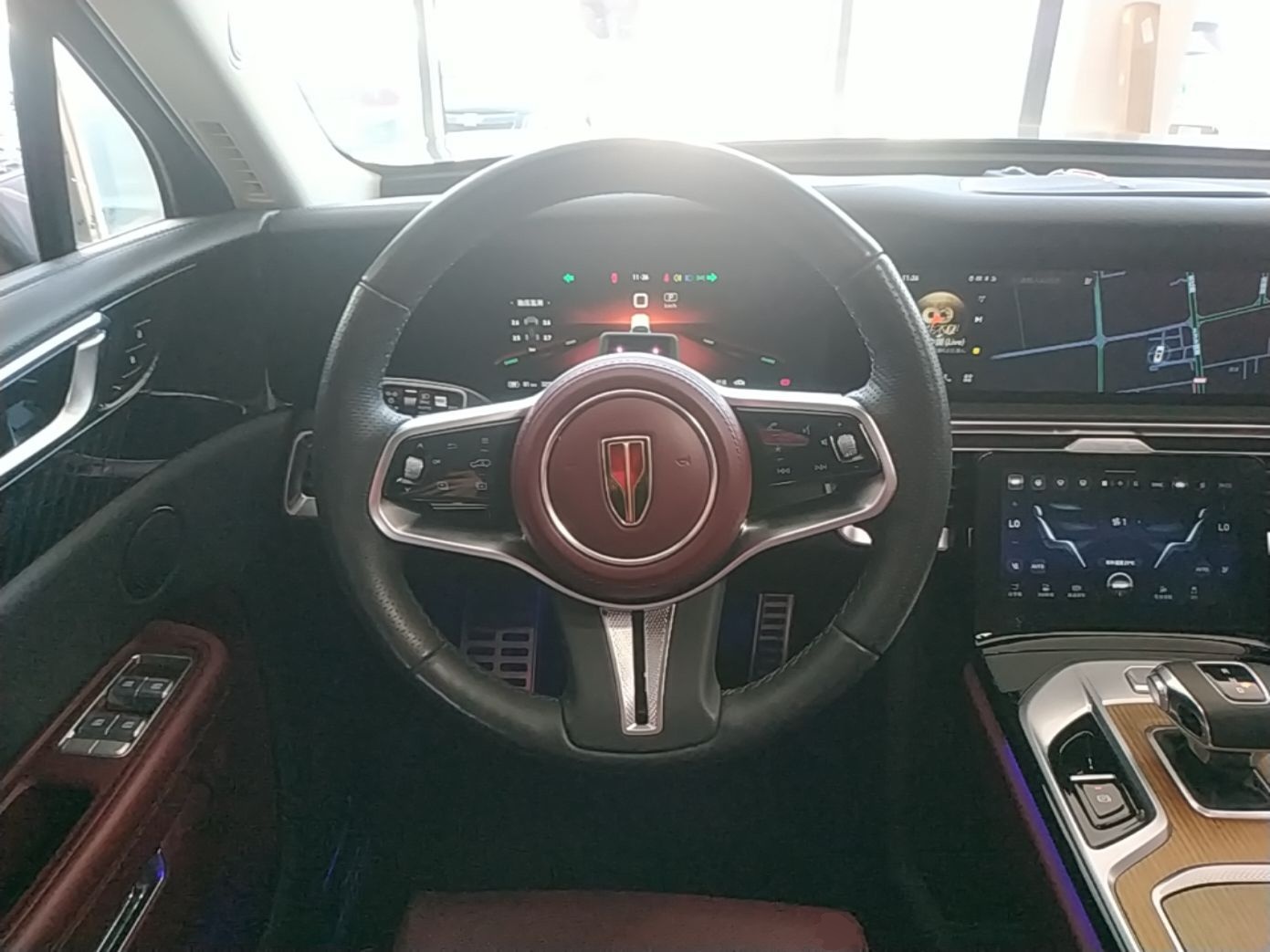 Hongqi E-HS9 2022 660 km Range Flagway Edition Six Seats — снимка 13