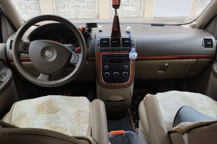 Used Buick GL8 2011 2.4L CT Comfort Edition
