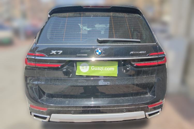 Used BMW X7 2023 xDrive40i Luxury Package with Leading Features