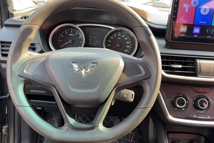 Used Wuling Hongguang S3 2018 1.5L Manual Standard Version China V Standard