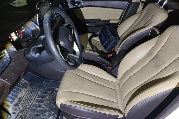 Used Baojun 310W 2017 1.5L Manual Fashion Model China V
