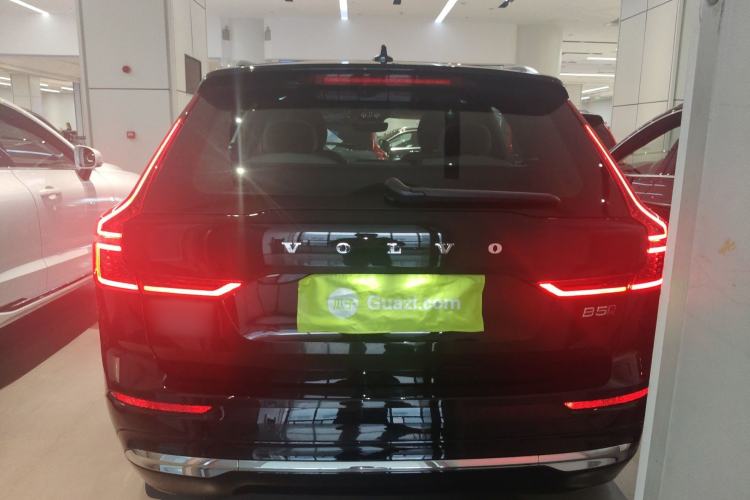 Used Volvo XC60 2026 B5 4x4 Smart Luxury Edition