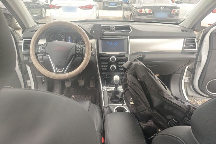 Used Haval H2 2014 1.5T Manual Two-Wheel Drive Elite Edition
