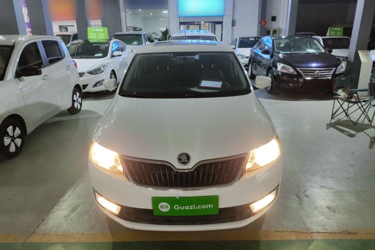 Used Skoda Rapid Spaceback 2014 1.6L Automatic Enjoyment Edition
