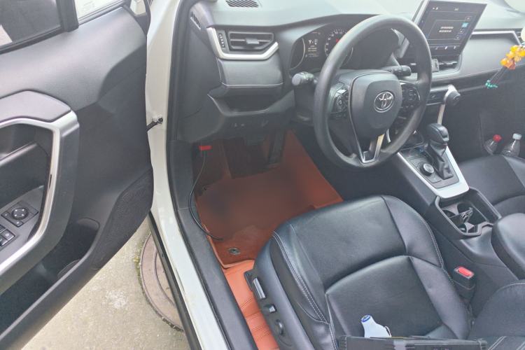 Used Toyota Wildlander 2020 Dual-Motor 2.5L E-CVT Four-Wheel Drive Luxury Edition
