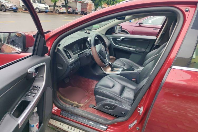 Used Volvo XC60 2015 T5 Smart Upgrade Model