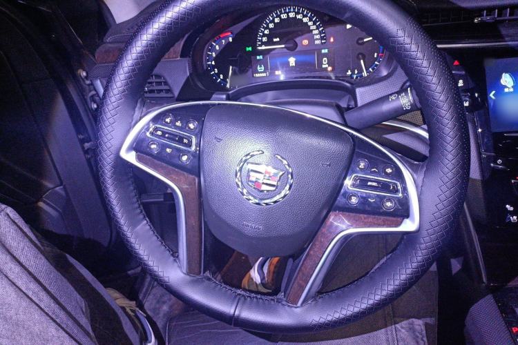 Used Cadillac XTS 2013 28T Luxury Model
