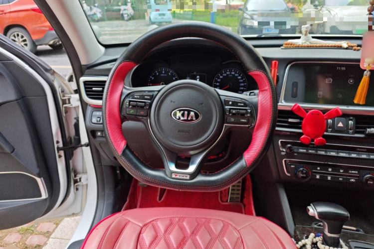 Used Kia K5 2016 1.6T Automatic LUX Steering Wheel