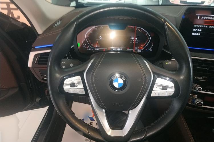 Used BMW 5 Series 2022 Second Facelift 525Li Luxury Package
