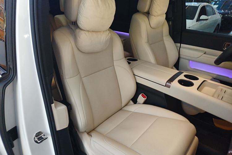 Used Li Auto MEGA 2025 Home Family Special Edition