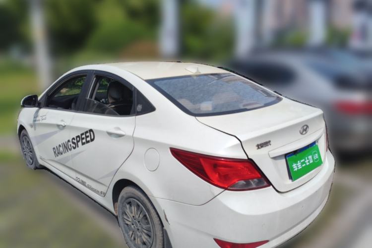 Used Hyundai Verna (older generation) 2014 1.4L Manual Smart GLS Trim
