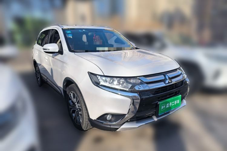 Used Mitsubishi Outlander 2018 2.0L Two-Wheel Drive Glory Edition 5 Seats