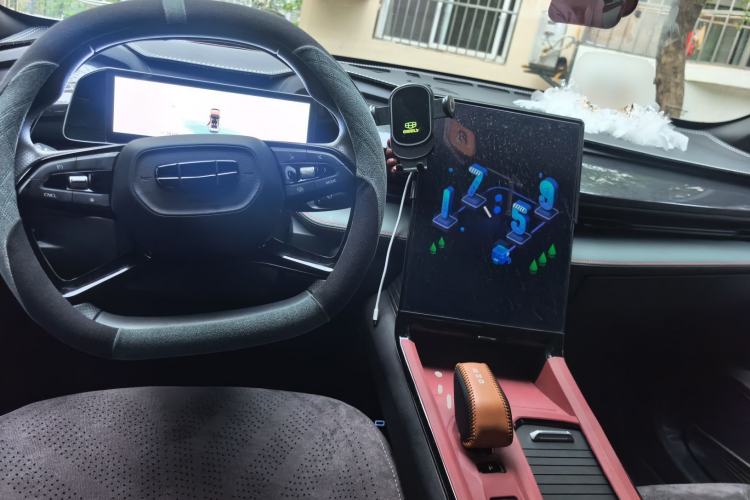 Used Geely Auto Emgrand X7 Sport 2024 1.5TD Dragon Edition Center Console