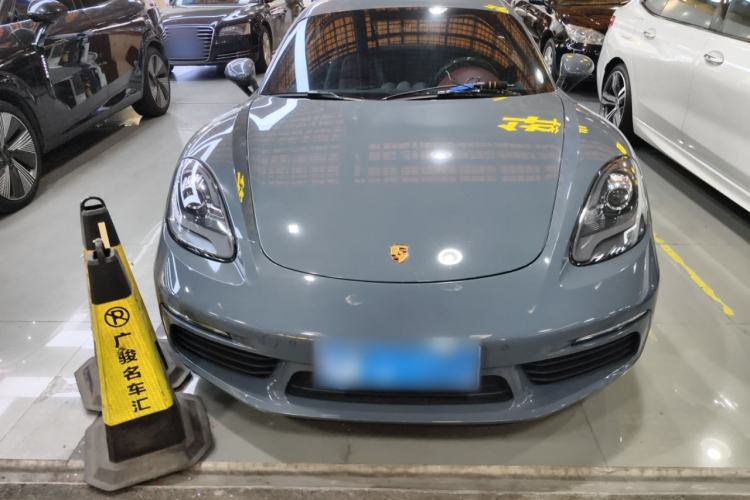 Used Porsche 718 2016 Cayman 2.0T
