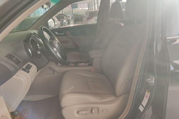 Used Toyota Highlander 2012 2.7L Two-Wheel Drive 7-Seater Luxury Edition
