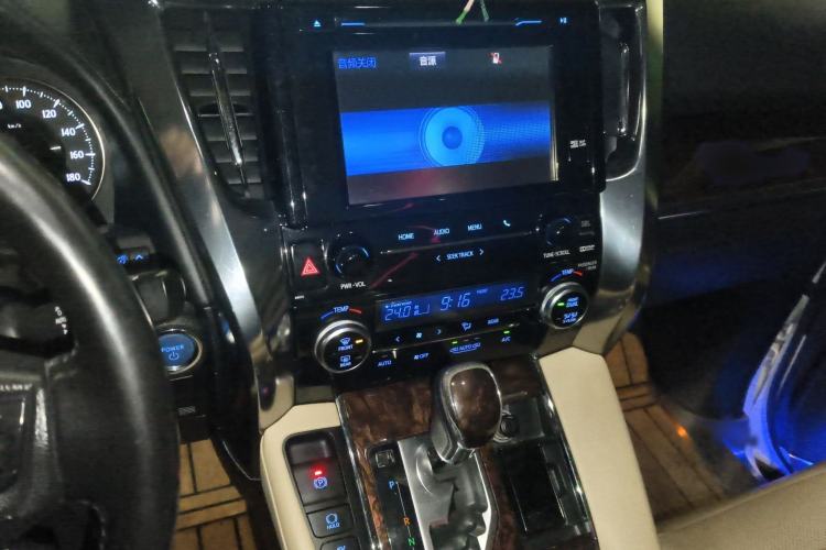 Used Toyota Alphard 2019 Dual-Engine 2.5L Luxury Edition