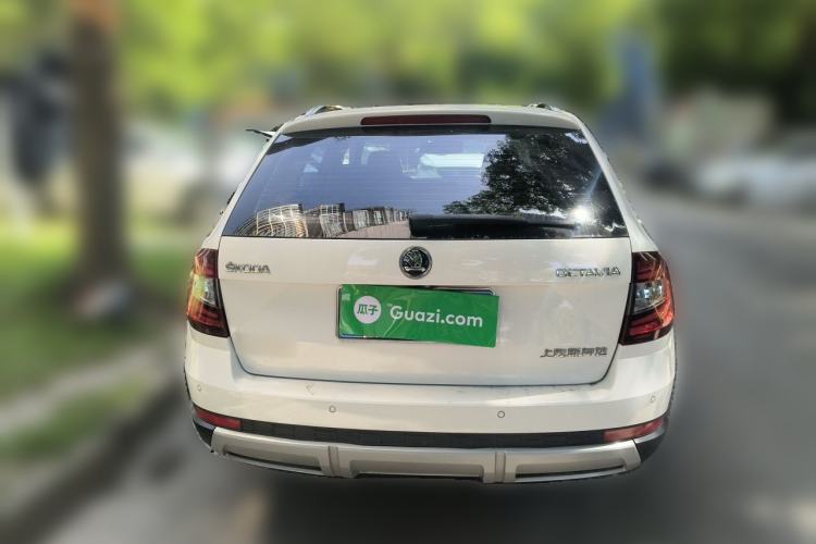 Used Skoda Octavia 2018 Station Wagon TSI230 DSG Luxury Edition