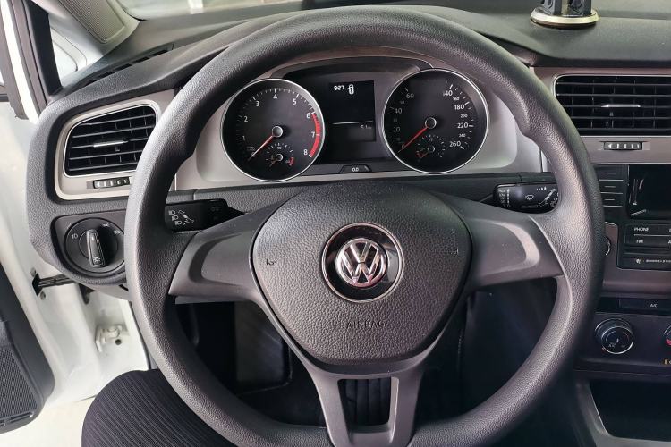 Used Volkswagen Golf 2016 1.6L Automatic Fashion Model