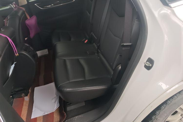 Used Cadillac XT5 2018 25T Luxury Model Left Rear Seat