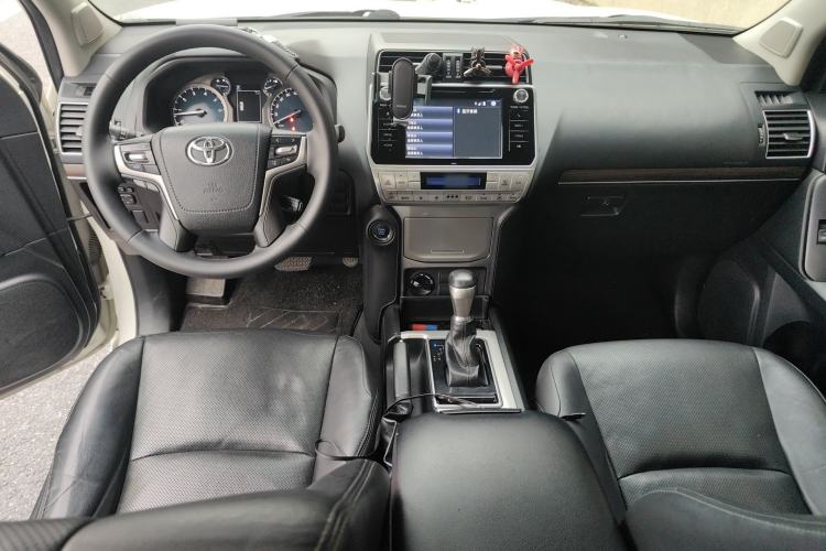 Used Toyota Prado 2018 3.5L Automatic TX-L with Rear-Mounted Spare Tire Center Console