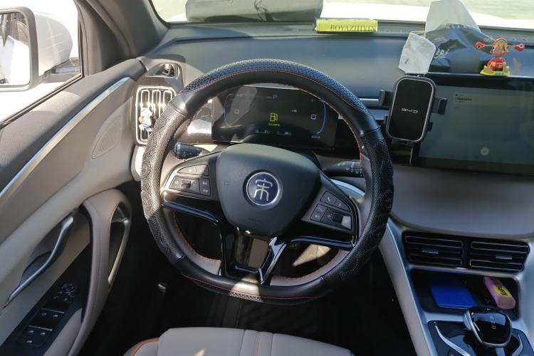 Used BYD Song Pro New Energy 2024 HONOR Edition DM-i 71KM Navigation Model Steering Wheel