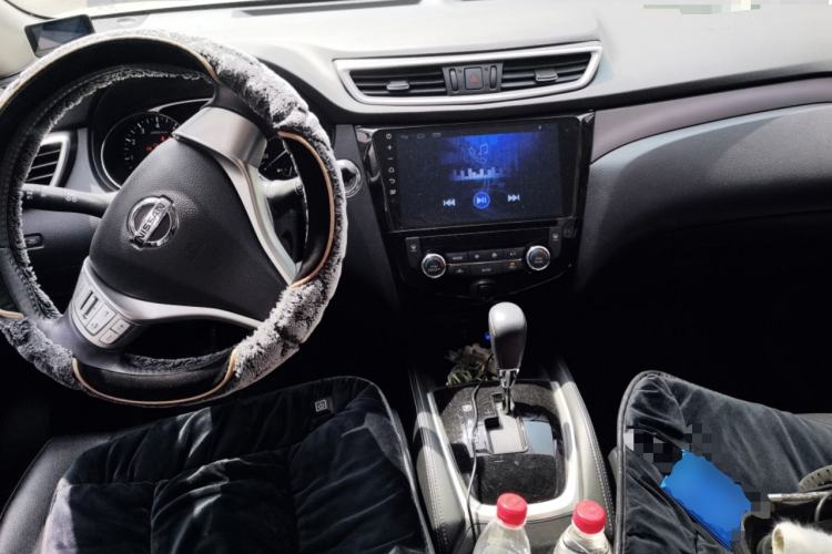 Used Nissan X-Trail 2014 2.0L CVT Comfort Edition 2WD Center Console