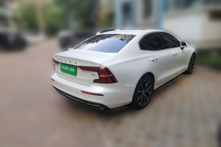 Used Volvo S60 2021 T4 Zhiyi Luxury Edition Rear Right 45 Deg