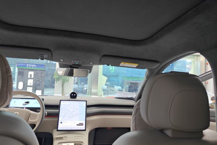 Used Nio ES8 2024 75 kWh Headliner