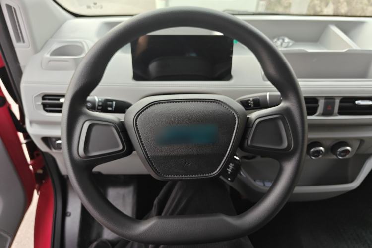 Used JMC E Fushun 2025 Model, Blind Window Version, 41.86 kWh, Short Axle, Low-roof, 3.0 tons
