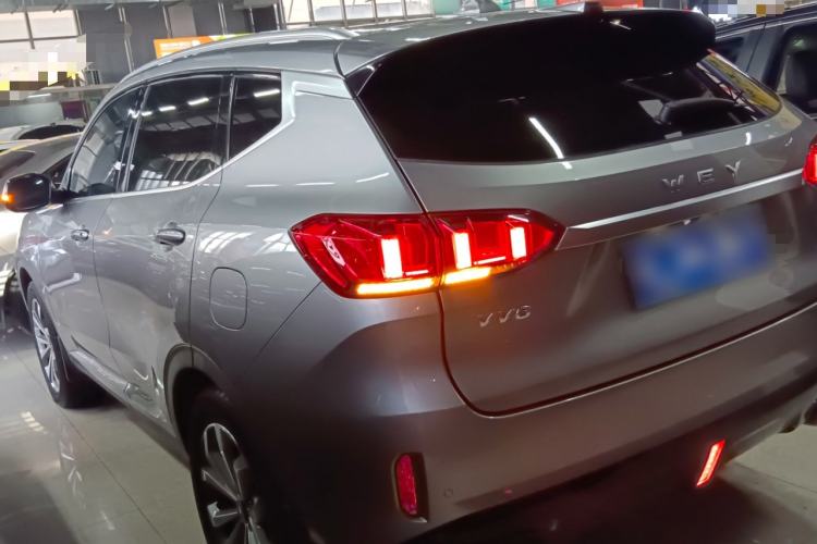 Used Wey VV6 2018 2.0T Two-Wheel-Drive Ultra-Luxury Version China V Standard
