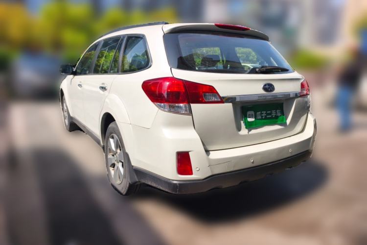 Used Subaru Outback 2010 2.5i Luxury Edition Rear Left 45 Deg