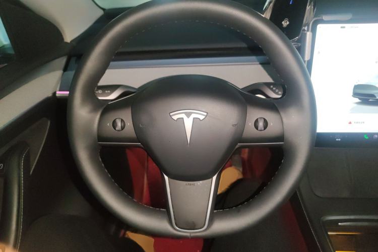 Used Tesla Model Y 2023 Rear-Wheel-Drive Version Steering Wheel