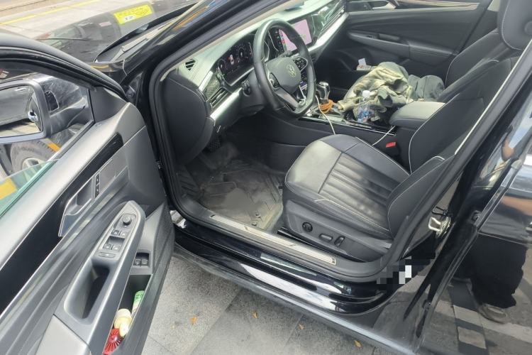 Used Volkswagen Passat New Energy 2022 430 PHEV Hybrid Elite Edition Interior 3