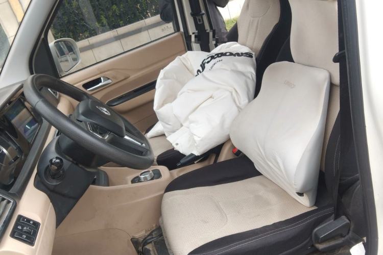 Used CHANGAN KUAYUE Xing V7 EV 2024 251 km Luxury Dual-Door Version 6 Seats Left Front Seat