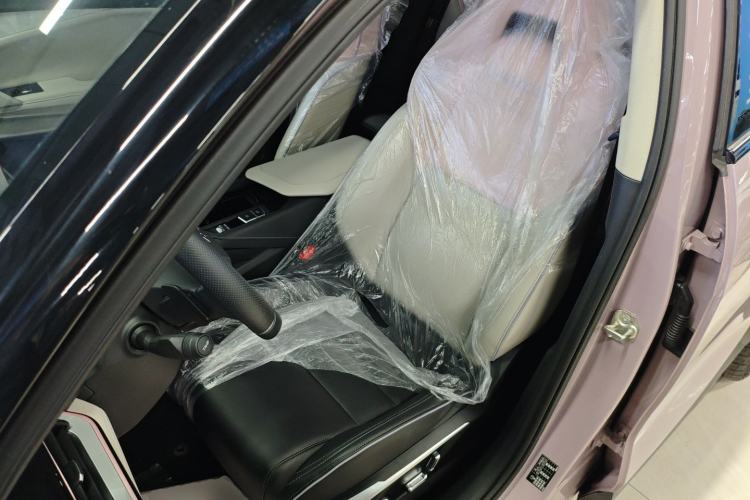 Used Lynk & Co 06 2021 1.5T Shero Pink Special Edition
