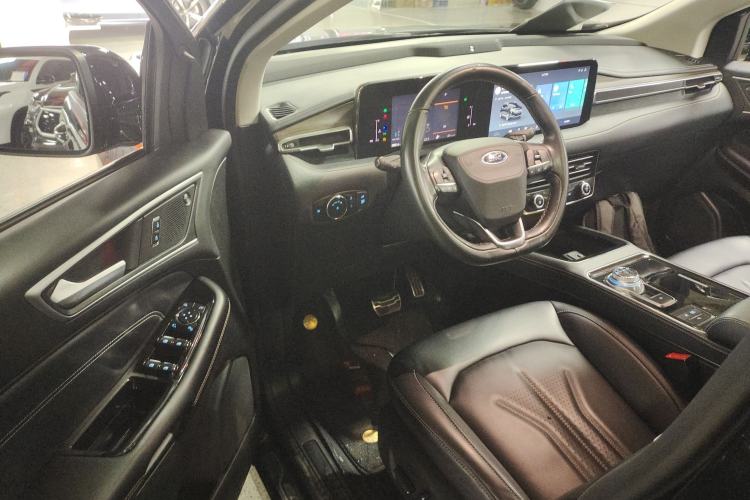 Used Ford Edge 2021 Facelifted PLUS EcoBoost 245 Two-Wheel Drive XLT 7-Seater
