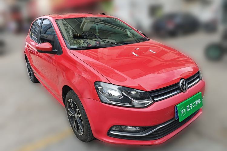 Used Volkswagen Polo 2016 1.6L Automatic Comfort Model Front Right 45 Deg