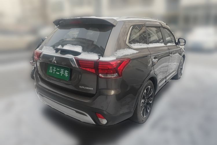 Used Mitsubishi Outlander 2019 2.4L 4x4 Zhi Xiang Edition 5 Seats China VI Standard
