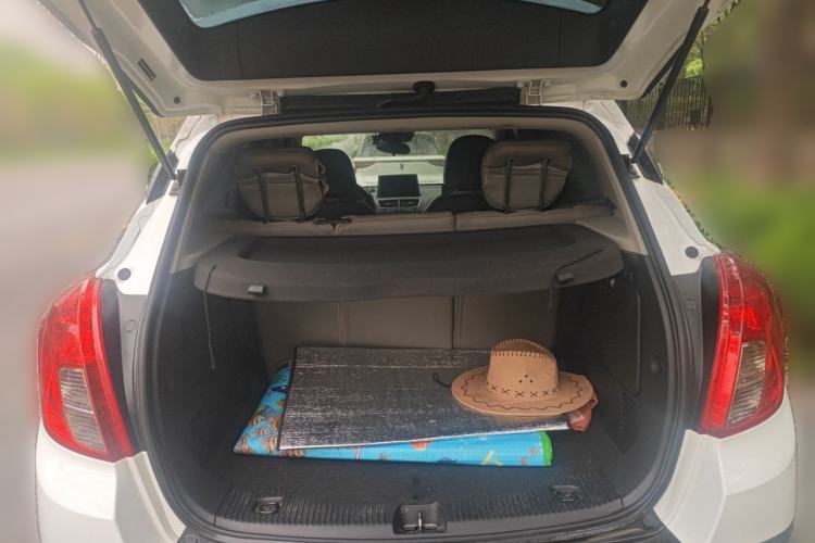 Used Buick Encore 2015 1.4T Automatic Two-Wheel Drive Urban Elite Version
