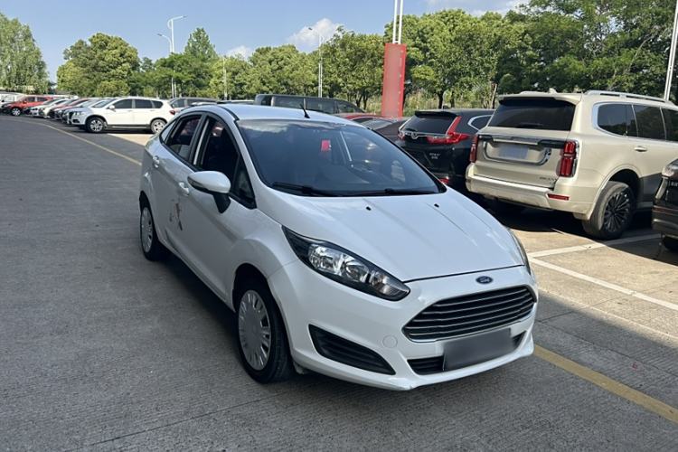 Used Ford Fiesta 2013 Sedan 1.5L Manual Fashion Edition