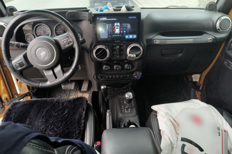 Used Jeep Wrangler 2013 3.6L Sahara Four-Door Edition
